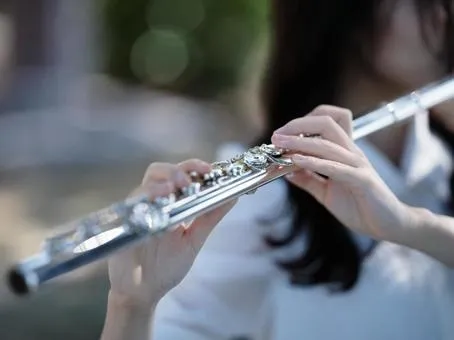 【大阪市】吹奏楽でフルートを担当する中学生・高校生へ向けて当スクール フルート講師 赤星佳穗先生よりレッスンのご案内✨